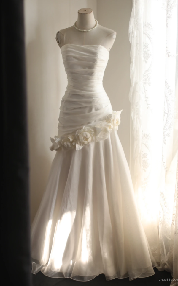Ruched Bodice Mermaid Long Wedding Dress Cascading Floral Applique Formal Dresses - Zhaelle formal gown